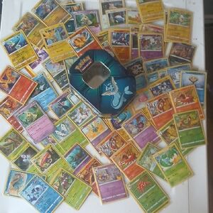 Halos Pokemom Cards In Tin